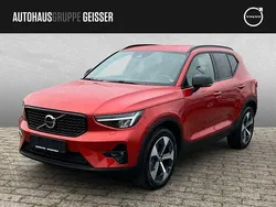Fusion red Gebraucht 2023 Volvo XC40 Plus SUV | 32.450 € (Fairer Preis)