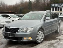 Grau Gebraucht 2011 Skoda Superb Family Kombi | 8.900 € (Etwas zu teuer)