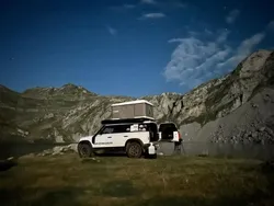 Weiß Gebraucht 2021 Land Rover Defender SUV | 49.900 € (Etwas zu teuer)