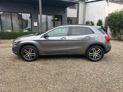 Grau Gebraucht 2016 Mercedes GLA200 SUV | 16.900 € (Guter Preis)