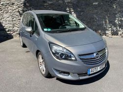 Grau Gebraucht 2014 Opel Meriva Innovation Van / Kleinbus | 8.950 € (Fairer Preis)