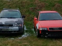 Rot Gebraucht 1996 Audi A4 Kombi | 2.500 €