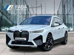 Weiß Gebraucht 2021 BMW iX Sport Line SUV | 42.790 € (Fairer Preis)