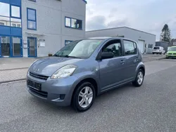 Grau Gebraucht 2009 Daihatsu Sirion Kleinwagen | 2.250 € (Fairer Preis)