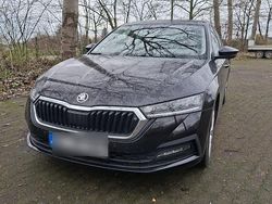 Schwarz Gebraucht 2021 Skoda Octavia Ambition Limousine | 16.200 € (Superpreis)