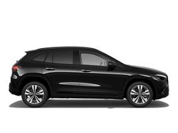 Nachtschwarz Neu 2025 Mercedes GLA200 SUV | 46.375 €