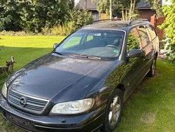 Blau Gebraucht 1999 Opel Omega Kombi | 900 € (Superpreis)