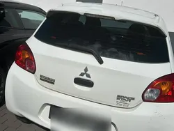 Weiß Gebraucht 2014 Mitsubishi Space Star Kleinwagen | 800 €