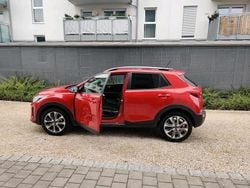 Rot Gebraucht 2020 Kia Stonic SUV | 12.000 € (Guter Preis)