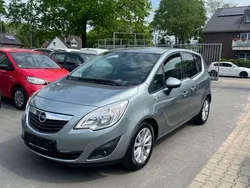 Grau Gebraucht 2012 Opel Meriva Edition Van / Kleinbus | 5.400 € (Fairer Preis)