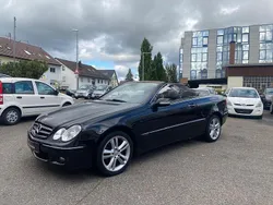 Schwarz Gebraucht 2009 Mercedes CLK200 Cabrio | 9.900 € (Fairer Preis)