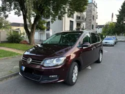 Rot Gebraucht 2016 VW Sharan Beach Van / Kleinbus | 22.900 € (Fairer Preis)