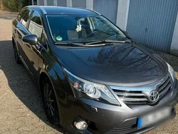 Grau Gebraucht 2012 Toyota Avensis Kombi | 5.600 €