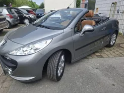 Grau Gebraucht 2008 Peugeot 207 CC Platinum Cabrio | 2.990 € (Guter Preis)