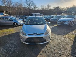 Silber Gebraucht 2010 Ford Fiesta Trend Limousine | 3.190 € (Guter Preis)