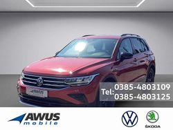 Rot Gebraucht 2022 VW Tiguan Life SUV | 27.990 € (Fairer Preis)
