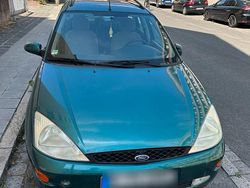 Grün Gebraucht 1999 Ford Focus Kombi | 300 € (Superpreis)