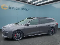 Grau Gebraucht 2024 Ford Focus ST Kombi | 39.949 € (Etwas zu teuer)