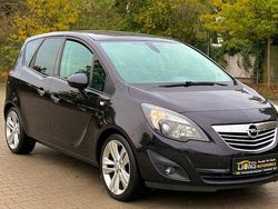 Schwarz Gebraucht 2011 Opel Meriva Innovation Van / Kleinbus | 5.990 € (Fairer Preis)