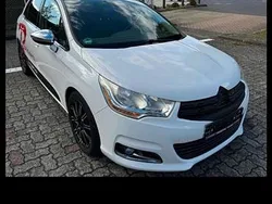 Weiß Gebraucht 2013 Citroën C4 Limousine | 6.500 €