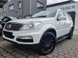 Weiß Gebraucht 2018 Ssangyong (KGM) Rexton SUV | 14.990 €