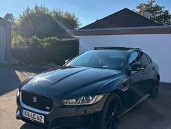 Schwarz Gebraucht 2017 Jaguar XE S Limousine | 22.999 € (Superpreis)