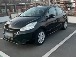 Schwarz Gebraucht 2013 Peugeot 208 Kleinwagen | 5.500 € (Fairer Preis)