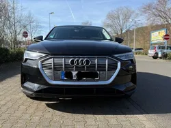 Schwarz Gebraucht 2021 Audi e-tron Ambiente SUV | 33.400 € (Guter Preis)