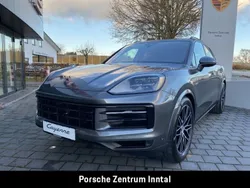 Quarzitgraumetallic Gebraucht 2025 Porsche Cayenne SUV | 129.890 € (Guter Preis)