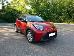 Rot Gebraucht 2022 Toyota Aygo X-plore Kleinwagen | 15.500 € (Fairer Preis)