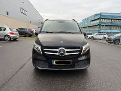 Schwarz Gebraucht 2022 Mercedes V250 Avantgarde Van / Kleinbus | 22.900 €