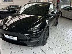 Schwarz Gebraucht 2023 Tesla Model Y SUV | 37.400 € (Fairer Preis)