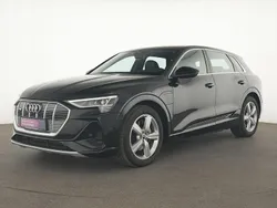 Brillantschwarz Gebraucht 2022 Audi e-tron S-Line SUV | 29.479 € (Superpreis)