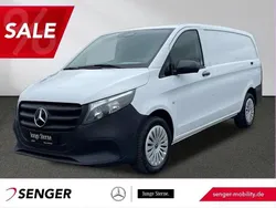 Weiß Gebraucht 2024 Mercedes Vito Van / Kleinbus | 36.831 € (Fairer Preis)