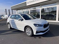 Moonweiss metallic Neu 2025 Skoda Fabia Drive Kleinwagen | 22.990 € (Fairer Preis)