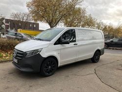 Weiß Gebraucht 2024 Mercedes Vito Van / Kleinbus | 41.500 €