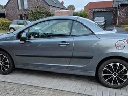 Grau Gebraucht 2008 Peugeot 207 CC Cabrio | 2.500 € (Fairer Preis)