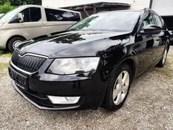Schwarz Gebraucht 2015 Skoda Octavia Elegance Kombi | 8.990 € (Guter Preis)