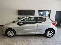 Grau Gebraucht 2010 Peugeot 207 Tendance Kleinwagen | 3.990 € (Fairer Preis)