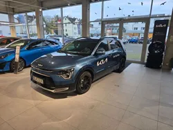 (m4b) mineralblau met. Gebraucht 2023 Kia Niro 2 SUV | 34.990 € (Etwas zu teuer)