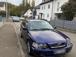 Blau Gebraucht 2003 Volvo V40 Kombi | 1.500 € (Guter Preis)