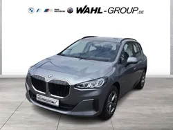 Grau Gebraucht 2023 BMW 218 Active Tourer Performance Van / Kleinbus | 26.890 € (Guter Preis)