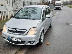Silber Gebraucht 2006 Opel Meriva Edition Van / Kleinbus | 3.400 € (Etwas zu teuer)