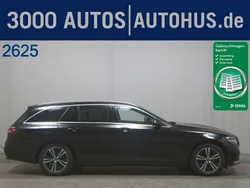 Schwarz Gebraucht 2022 Mercedes E220 Avantgarde Kombi | 32.480 € (Guter Preis)