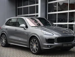 Grau Gebraucht 2016 Porsche Cayenne SUV | 32.000 € (Fairer Preis)