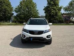 Weiß Gebraucht 2012 Kia Sorento SUV | 12.000 € (Etwas zu teuer)