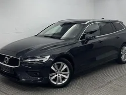 Blau Gebraucht 2020 Volvo V60 R-Design Kombi | 31.880 € (Etwas zu teuer)