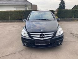 Schwarz Gebraucht 2011 Mercedes B160 Van / Kleinbus | 2.990 € (Guter Preis)