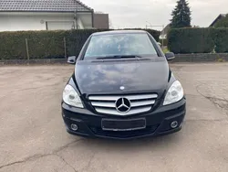 Schwarz Gebraucht 2011 Mercedes B160 Van / Kleinbus | 3.190 € (Guter Preis)