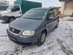 Grau Gebraucht 2004 VW Touran Van / Kleinbus | 1.999 € (Guter Preis)